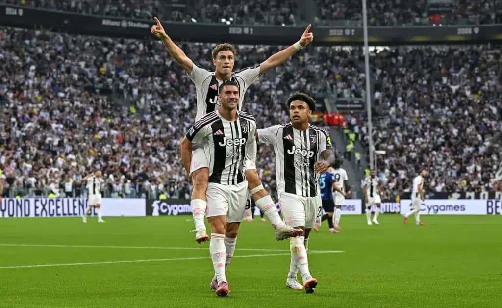 مستقبل فلاهوفيتش: برشلونة يراقب أزمة تجديد عقده مع يوفنتوس